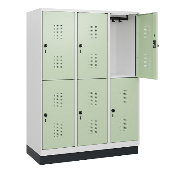 C+P Doppelstöckiger Spind Evolo PLUS, Sockel, 6 Fächer, 1630x1200x500mm, 9016/60, Drehriegel, 0493205-32 S10021