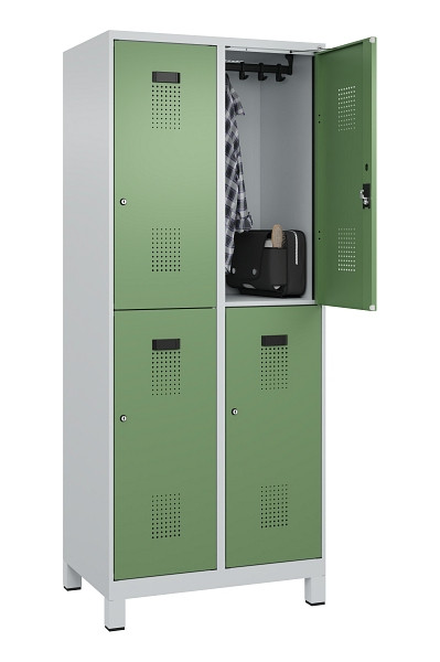 C+P Doppelstöckiger Spind Evolo PLUS, mit Füßen, 4 Fächer, 1950x800x500mm, 7035, Frontfarbe RAL 6011 Resedagrün, Zylinderschloss, 049310-22 S10037