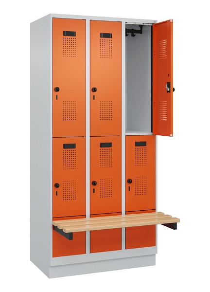 C+P Doppelstock-Spind Evolo PLUS, Bank, 6 Fächer, 1950x900x815mm, 7035/2004, Drehriegel, Sitzfläche Buche-Hartholz, mit Sockel, 049340-30 S10002