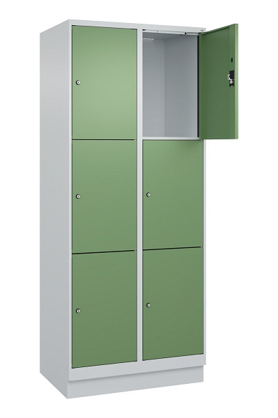 C+P Schließfachschrank Evolo PLUS, mit Sockel, 6 Fächer, 1950x800x500mm, 7035/60, Frontfarbe RAL 6011 Resedagrün, 049020-223 S10010