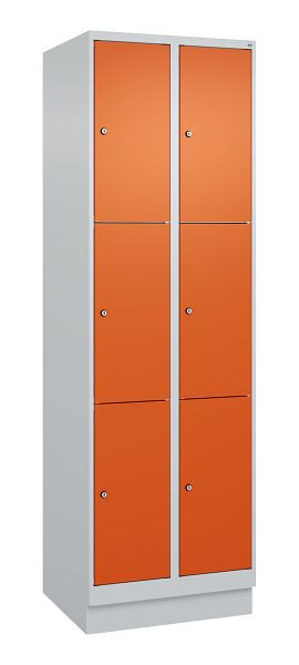 C+P Schließfachschrank Classic PLUS, Sockel, 2 Abteile mit je 3 Fächern, 1950x600x500mm, 7035/2004, 080020-203 S10018