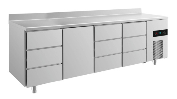 A&S Polarny Kühltisch -2 bis +8°C mit 1x Tür mittig-links und 3x drei Schubladen, 2330 x 700 x 850 mm, mit Aufkantung, KT4DTDDA