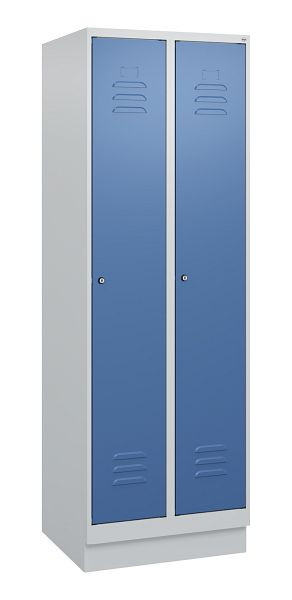 C+P Umkleidespind Classic PLUS mit Mitteltrennwand, Sockel, 2 Abteile, 1800x600x500mm, 7035/5023, Zylinderschlösser, 0800207-20F S10020