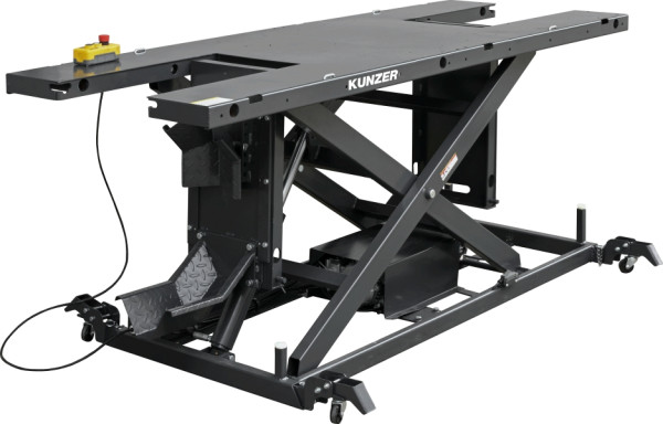 Kunzer Elektro-hydraulische Motorradhebebühne 680 kg inklusive Radsatz, inklusive 2x ZG 2,5 Automatik, WK 2068