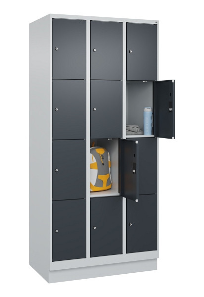 C+P Schließfachschrank Evolo PLUS, mit Sockel, 12 Fächer, 1950x900x500mm, 7035/7, Frontfarbe RAL 7016 Anthrazitgrau, 049020-304 S10012