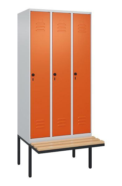 C+P Umkleidespind Classic PLUS, 3 Abteile, 2120x900x815mm, 7035/2004, Drehriegel, Buche-Sitzleisten, je 2 Doppel-Haken, 0800407-30F S10119