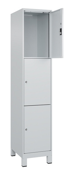 C+P Schließfachschrank Evolo PLUS, mit Füßen, 3 Fächer, 1950x400x500mm, 7035/70, Frontfarbe RAL 7035 Lichtgrau, 049010-123 S10013