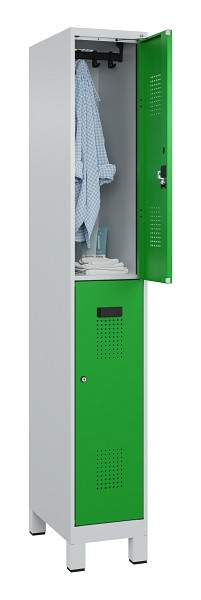 C+P Doppelstöckiger Spind Evolo PLUS, mit Füßen, 2 Fächer, 1950x300x500mm, 7035, Frontfarbe RAL 6037 Reingrün, Zylinderschloss, 049310-10 S10038