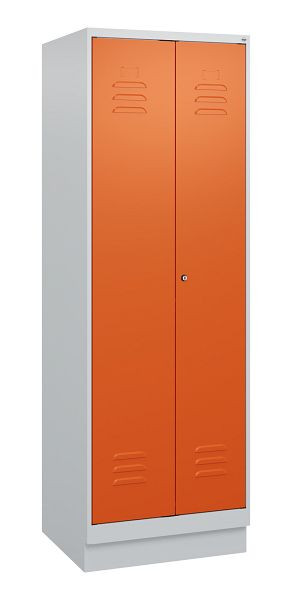 C+P Umkleidespind Classic PLUS SW, Sockel, 2 Abteile, 1800x600x500mm, 7035/2004, Zylinderschloss, 0800227-20 S10031