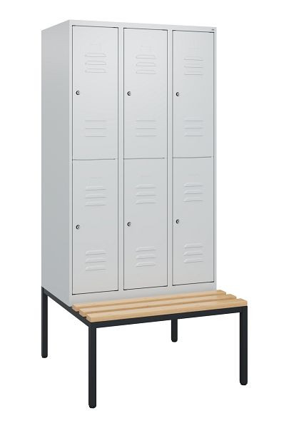 C+P Doppelstöckiger Spind Classic PLUS, 3 Abteile, 1950x900x815mm, 7035/7035, Zylinderschlösser, Buche-Sitzleisten, Sitzbank, 0803505-30 S10039