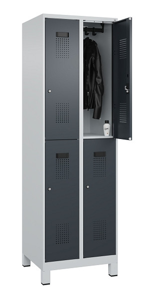 C+P Doppelstöckiger Spind Evolo PLUS, mit Füßen, 4 Fächer, 1950x600x500mm, 7035, Frontfarbe RAL 7016 Anthrazitgrau, Zylinderschloss, 049310-20 S10039