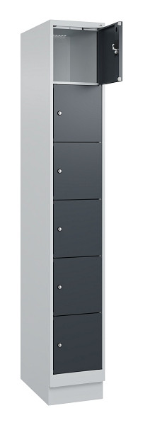 C+P Schließfachschrank Evolo PLUS, mit Sockel, 6 Fächer, 1950x300x500mm, 7035/70, Frontfarbe RAL 7016 Anthrazitgrau, 049020-106 S10012