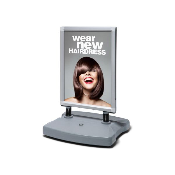 Showdown Displays Windtalker City, Kundenstopper 50x70 wetterfest, WTR50x70