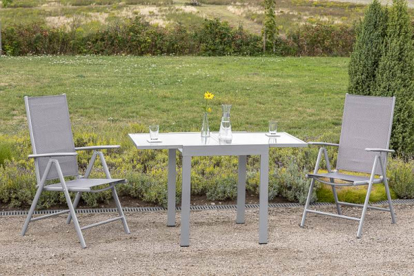Merxx Amalfi Set 3-teilig, 2 Amalfi Klappsessel, Rückenlehne verstellbar, 1 Ausziehtisch 65 (130) x 65 cm, matte Glasplatte, silber/diamantbraun, 50352-330