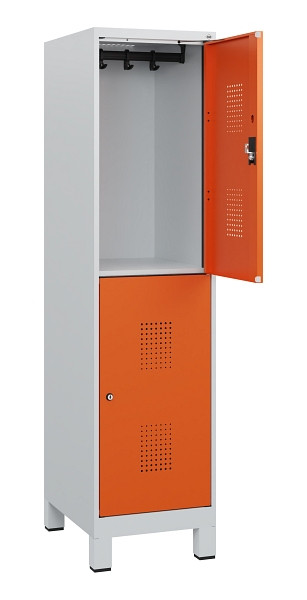 C+P Doppelstöckiger Spind Evolo PLUS, Füße, 2 Fächer, 1630x400x500mm, 7035/2004, Zylinderschloss, 0493105-12 S10022