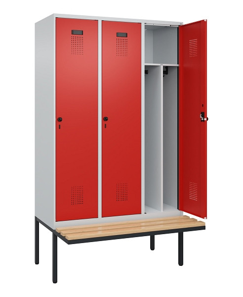 C+P Spind Evolo PLUS, 3 Abteile, 2120x1200x815mm, 7035/3020, Haken 4, Drehriegel, Sitzfläche Holz, Trennwand, 0490407-32F S10005