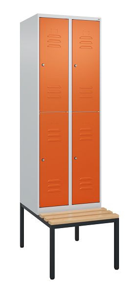 C+P Doppelstöckiger Spind Classic PLUS, 2 Abteile, 2120x600x815mm, 7035/2004, Zylinderschlösser, Buche-Sitzleisten, Sitzbank, 0803507-20 S10186