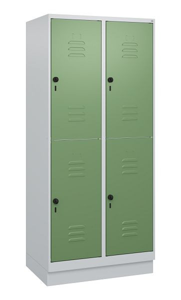 C+P Doppelstöckiger Spind Classic PLUS, Sockel, 2 Abteile, 1800x800x500mm, 7035/6011, Drehriegel, 0803207-22 S10006