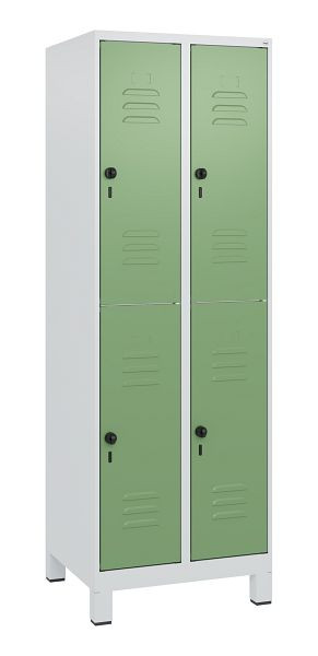 C+P Doppelstöckiger Spind Classic PLUS, Füße, 2 Abteile, 1800x600x500mm, 7035/6011, Drehriegel, 0803107-20 S10006