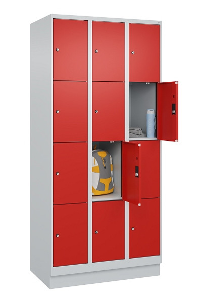 C+P Schließfachschrank Evolo PLUS, mit Sockel, 12 Fächer, 1950x900x500mm, 7035/3, Frontfarbe RAL 3020 Verkehrsrot, 049020-304 S10005