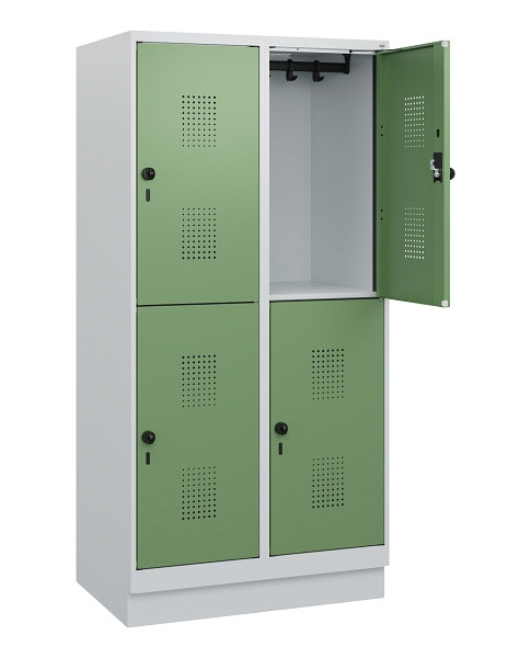 C+P Doppelstöckiger Spind Evolo PLUS, Sockel, 4 Fächer, 1630x800x500mm, 7035/601, Drehriegel, 0493205-22 S10010
