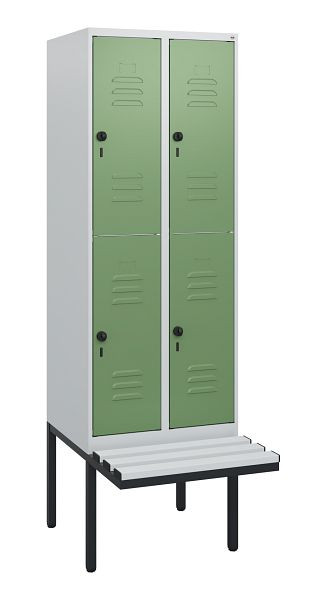 C+P Doppelstöckiger Spind Classic PLUS, 2 Abteile, 1950x600x815mm, 7035/6011, Drehriegel, mit Untergestell und schwebender Sitzfläche, 0803405-20 S10066