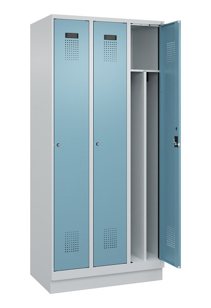 C+P Spind Evolo PLUS, mit Sockel, 3 Abteile, 1950x900x500mm, 7035/0010, Verschluss Zylinderschloss, 049020-30F S10036