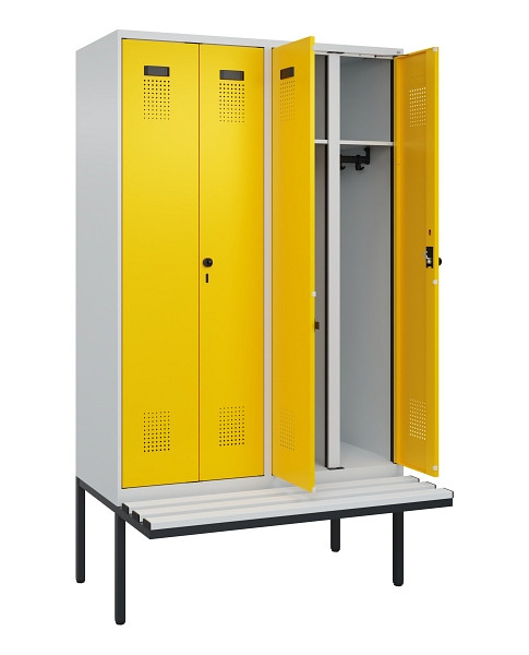 C+P Schwarz-Weiß-Spind Evolo PLUS, Bank, 4 Abteile, 2120x1200x815mm, 7035/1023, Drehriegel, Material Sitzfläche Kunststoff, 0490427-40 S10055