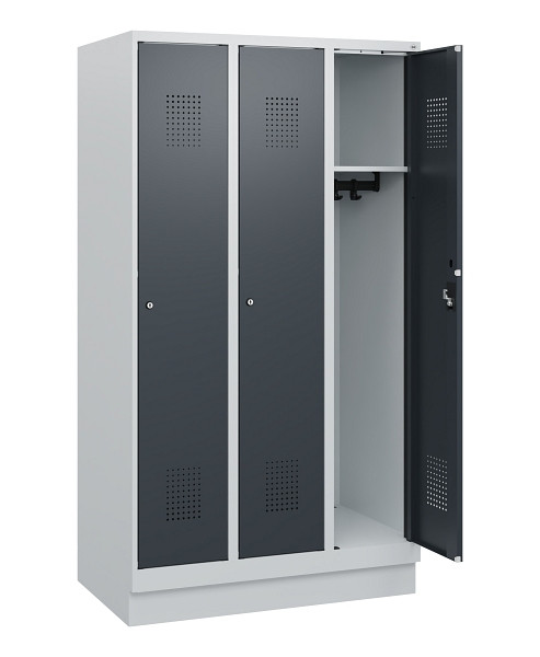 C+P Spind Evolo PLUS, Sockel, 3 Abteile, 1630x900x500mm, 7035/7016, Zylinderschloss, 0490205-30 S10039