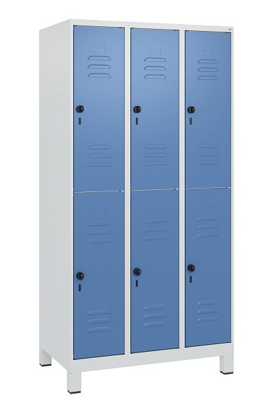 C+P Doppelstöckiger Spind Classic PLUS, Füße, 3 Abteile, 1800x900x500mm, 7035/5023, Drehriegel, 0803107-30 S10005