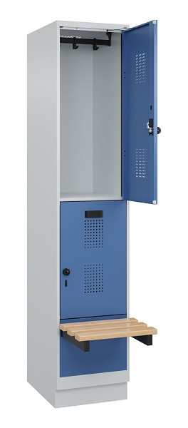 C+P Doppelstock-Spind Evolo PLUS, Bank, 2 Fächer, 1950x400x815mm, 7035/5023, Drehriegel, Sitzfläche Buche-Hartholz, mit Sockel, 049340-12 S10008
