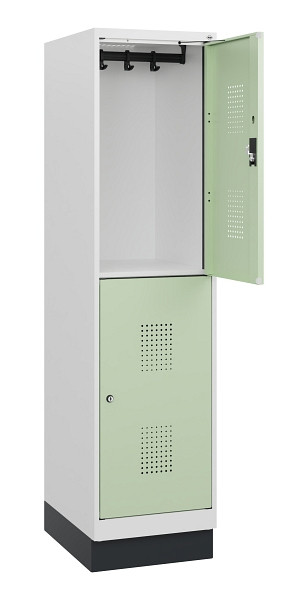 C+P Doppelstöckiger Spind Evolo PLUS, Sockel, 2 Fächer, 1630x400x500mm, 9016/601, Zylinderschloss, 0493205-12 S10050