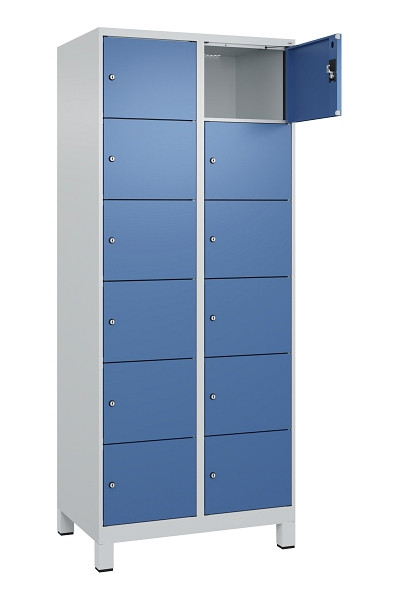 C+P Schließfachschrank Evolo PLUS, mit Füßen, 12 Fächer, 1950x800x500mm, 7035/5, Frontfarbe RAL 5023 Fernblau, 049010-226 S10008