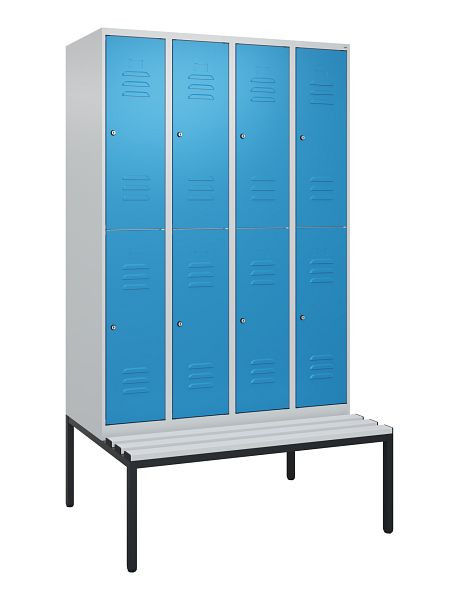 C+P Doppelstöckiger Spind Classic PLUS, 4 Abteile, 2120x1200x815mm, 7035/5012, Zylinderschlösser, mit untergebauter Sitzbank, 0803507-40 S10019