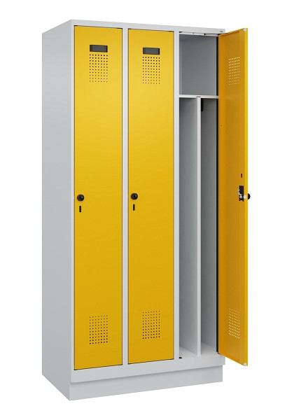 C+P Spind Evolo PLUS, mit Sockel, 3 Abteile, 1950x900x500mm, 7035/1004, Verschluss Drehriegel, 049020-30F S10000