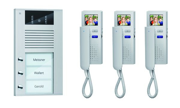 TCS Türkontrollsystem video:pack AP für 3 Wohneinheiten, mit Außenstation AVD 3 Klingeltasten, 3x Video Türtelefon IVH3222, Steuerung, PVE1530-0010