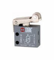 Produktbild von Metal Work 3/2-Wege-Miniaturventil, Rollenhebel, 106394 Metal Work 3/2-Wege-Miniaturventil, Rollenhebel, 106394