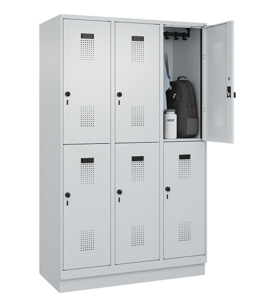 C+P Doppelstöckiger Spind Evolo PLUS, mit Sockel, 6 Fächer, 1950x1200x500mm, 703, Frontfarbe RAL 7035 Lichtgrau, Drehriegel, 049320-32 S10013