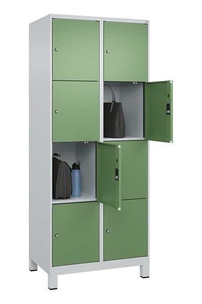 C+P Schließfachschrank Evolo PLUS, mit Füßen, 8 Fächer, 1950x800x500mm, 7035/60, Frontfarbe RAL 6011 Resedagrün, 049010-224 S10010