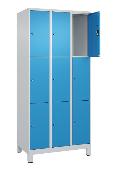 C+P Schließfachschrank Evolo PLUS, mit Füßen, 9 Fächer, 1950x900x500mm, 7035/50, Frontfarbe RAL 5012 Lichtblau, 049010-303 S10007