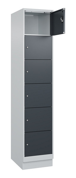 C+P Schließfachschrank Evolo PLUS, mit Sockel, 6 Fächer, 1950x400x500mm, 7035/70, Frontfarbe RAL 7016 Anthrazitgrau, 049020-126 S10012