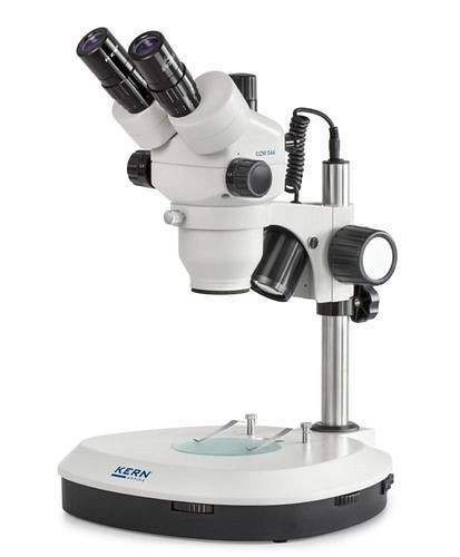 Kern Optics Stereo-Zoom Mikroskop OZM 544, Tubus Trinocular, Objektiv 0,7 x - 4,5 x, Säulenständer, 283707