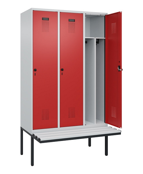 C+P Spind Evolo PLUS, 3 Abteile, 2120x1200x815mm, 7035/3000, Haken 4, Drehriegel, Sitzfläche Kunststoff, Trennwand, 0490407-32F S10057