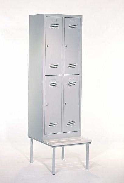 Pavoy Kleiderschrank mit Sitzbank 2150/500/600, 2b x 2h, Zylinderschloss, Abteilbreite 300, PVC-Leisten, 60205-223-031-735510