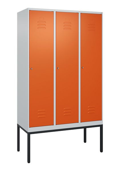 C+P Umkleidespind Classic PLUS, Gestell, 3 Abteile, 2120x1200x500mm, 7035/2004, Zylinderschlösser, 0800307-32 S10031