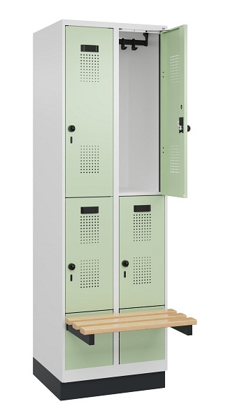 C+P Doppelstock-Spind Evolo PLUS, Bank, 4 Fächer, 1950x600x815mm, 9016/6019, Drehriegel, Sitzfläche Buche-Hartholz, mit Sockel, 049340-20 S10019