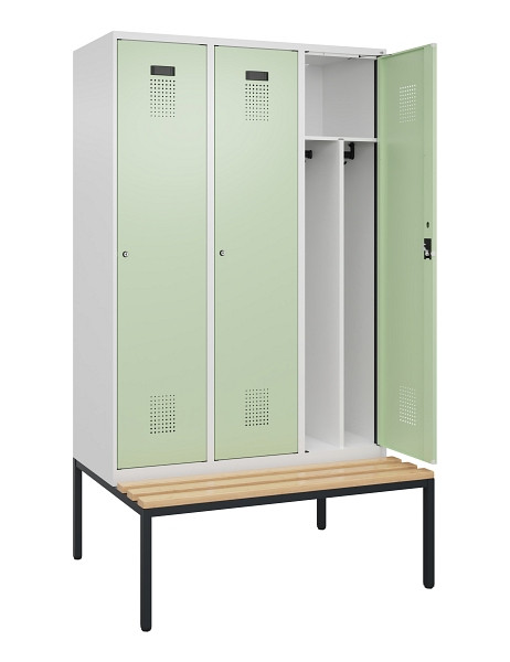 C+P Spind Evolo PLUS, 3 Abteile, 2120x1200x815mm, 9016/6019, Haken 4, Zylinderschloss, Sitzfläche Buche-Hartholz, Sitzbank, Trennwand, 0490507-32F S10046