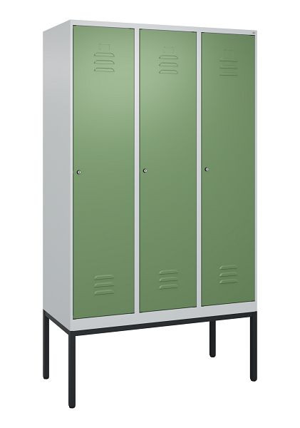 C+P Umkleidespind Classic PLUS, Gestell, 3 Abteile, 2120x1200x500mm, 7035/6011, Zylinderschlösser, 0800307-32 S10021