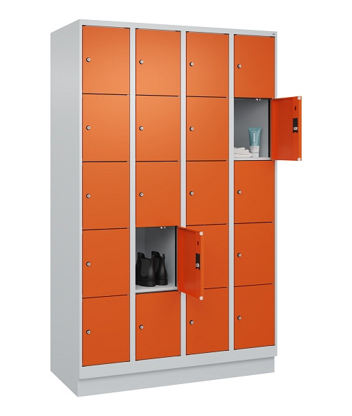 C+P Schließfachschrank Evolo PLUS, mit Sockel, 20 Fächer, 1950x1200x500mm, 7035/2004 Reinorange, 049020-405 S10002