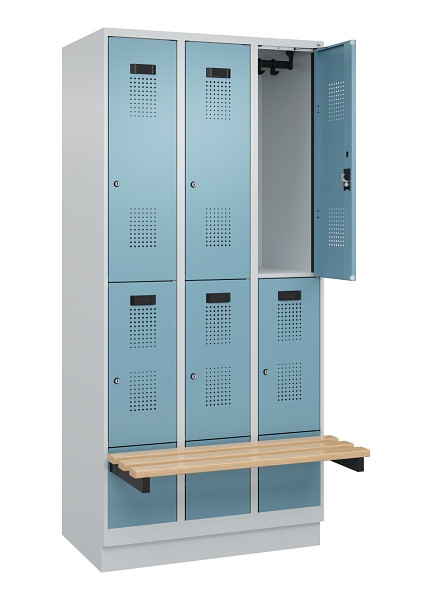 C+P Doppelstock-Spind Evolo PLUS, Bank, 6 Fächer, 1950x900x815mm, 7035/0010, Zylinderschloss, Sitzfläche Buche-Hartholz, mit Sockel, 049340-30 S10036